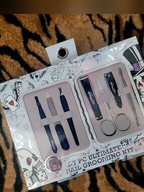 Ed Hardy Men’s Nail Grooming Kit - Black New!